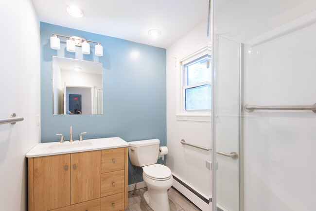 Full Bathroom - 16 Pond Ave