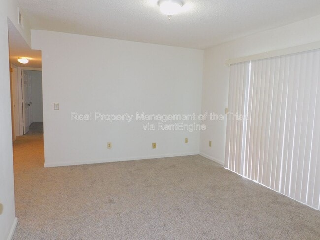 Building Photo - 515 Mystic Dr