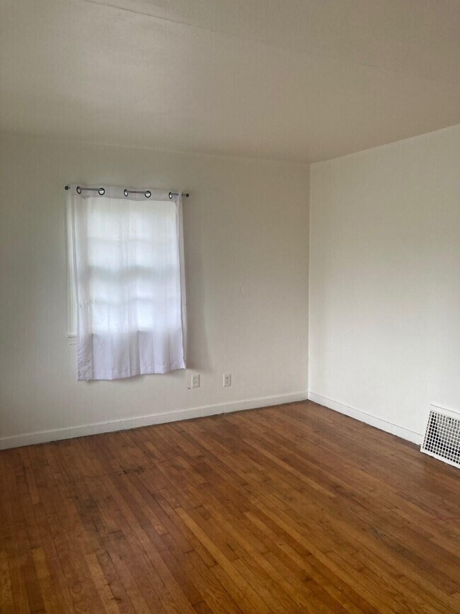 Foto del edificio - 4765 N 48th St