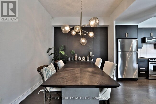 Building Photo - 500-2500 Queens Quay W