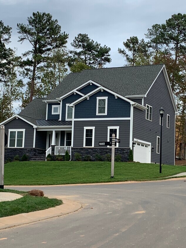 Foto principal - 1906 Manor Ct