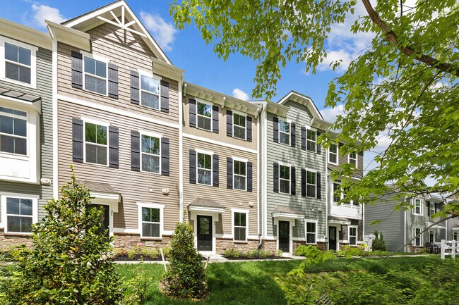 Photo - 28 Sidney Ln Townhome