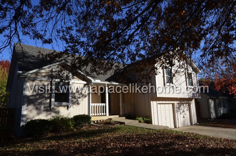 Primary Photo - 15702 W 128th St, Olathe, KS 66062