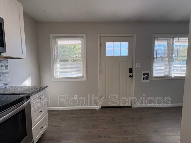 Foto del edificio - 2924 S County Rd 1050 E