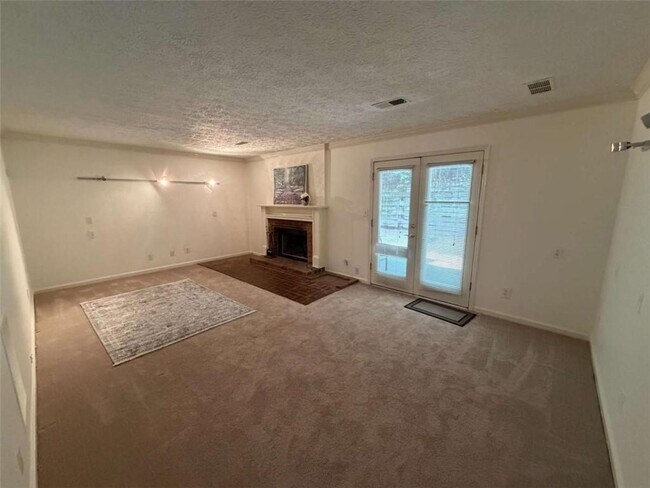 Foto del edificio - 878 Lake Hollow Blvd SW