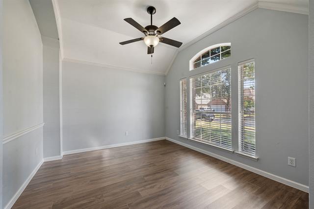 Building Photo - 3605 Villanova Dr