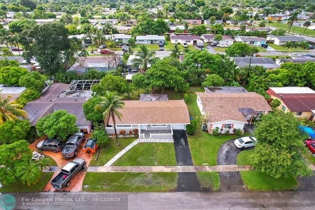 Building Photo - 6690 NW 30th St