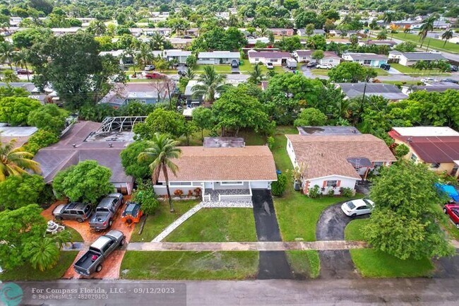 Foto del edificio - 6690 NW 30th St