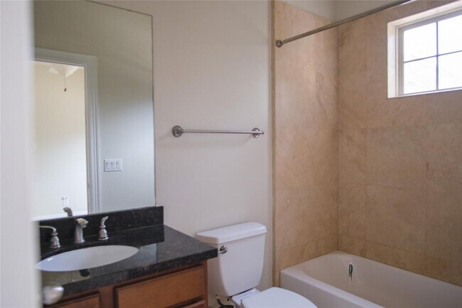 Foto del edificio - 2923 Pease St