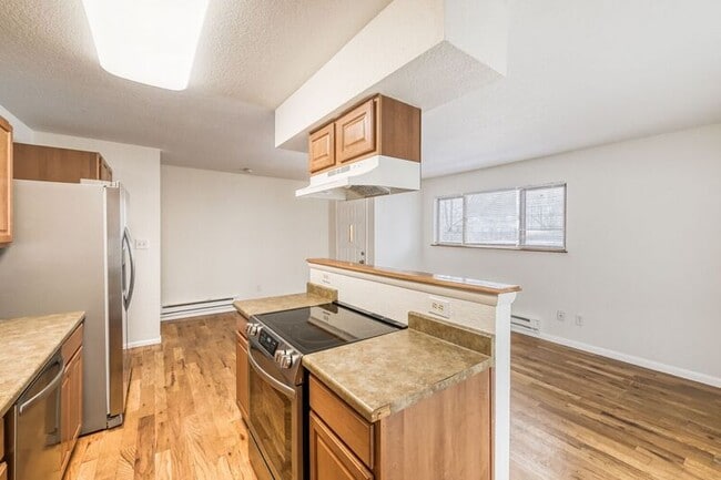 Foto del edificio - 2529 W Vermijo Ave