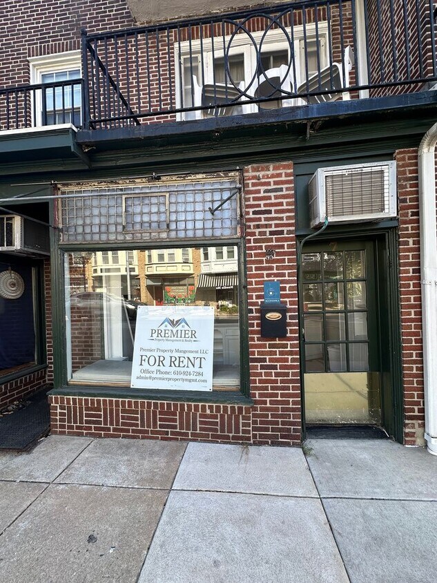 Foto principal - Prime Commercial Storefront in the Heart o...