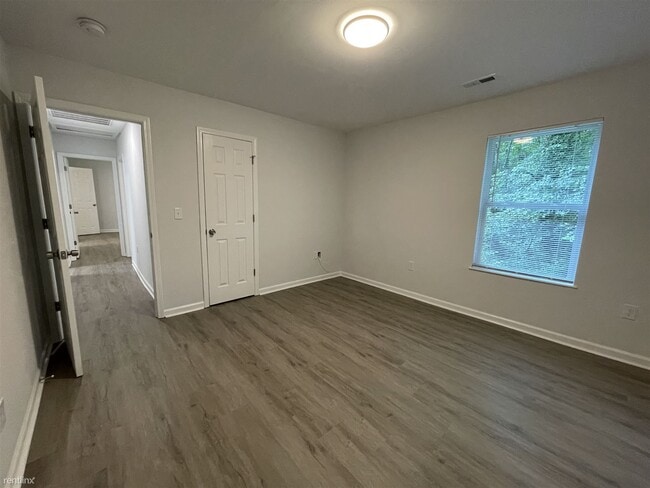 Building Photo - 3 br, 2 bath House - 7135 Ludwig Drive