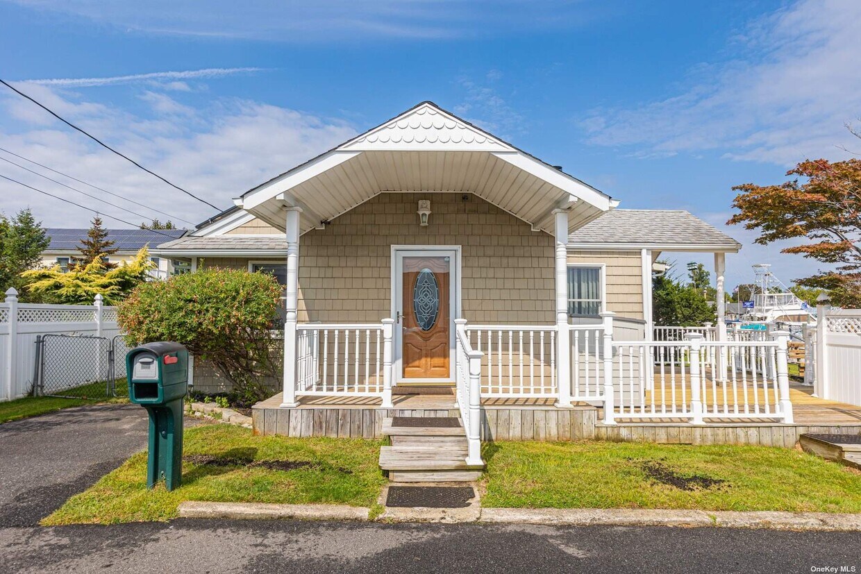 Primary Photo - 97 Ocean Ave