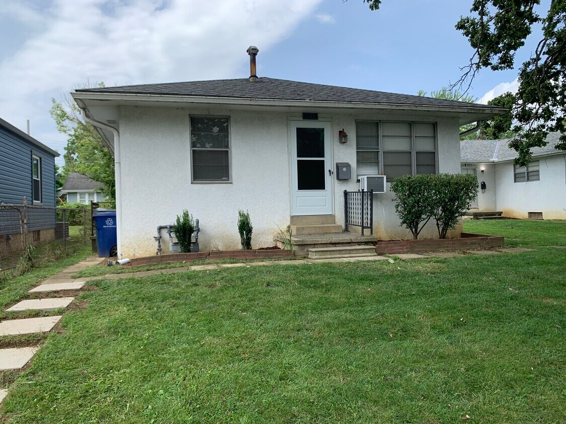 2519 Parkwood - 2519 Parkwood Ave