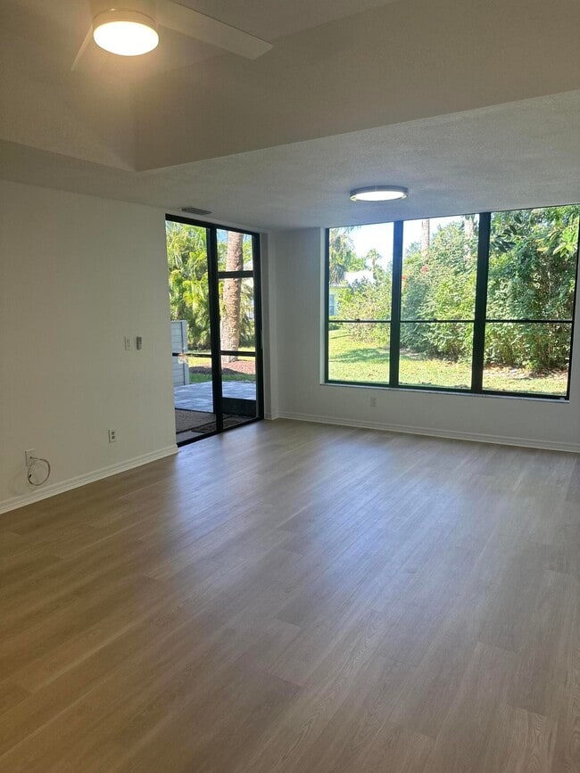 Foto del edificio - 5270 SE Seascape Way