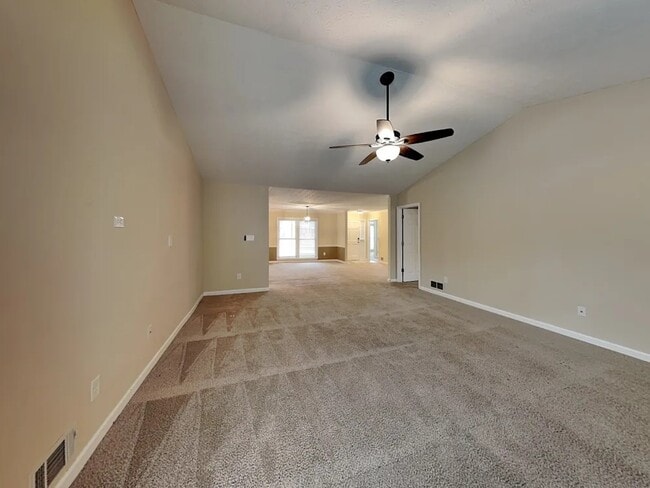 Building Photo - 101 Bloomfield Dr