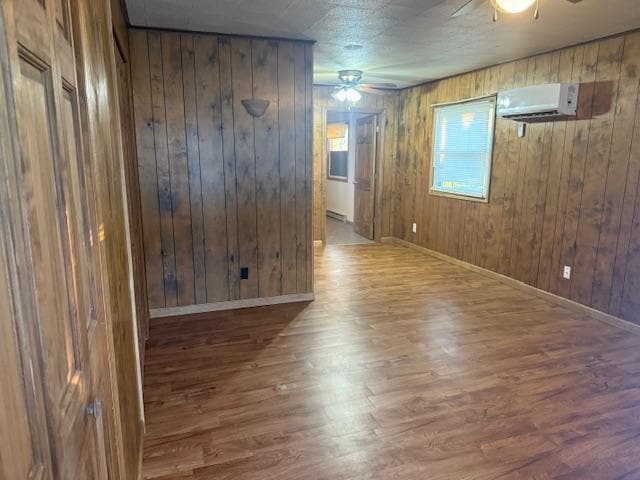 Building Photo - 412 Rice St