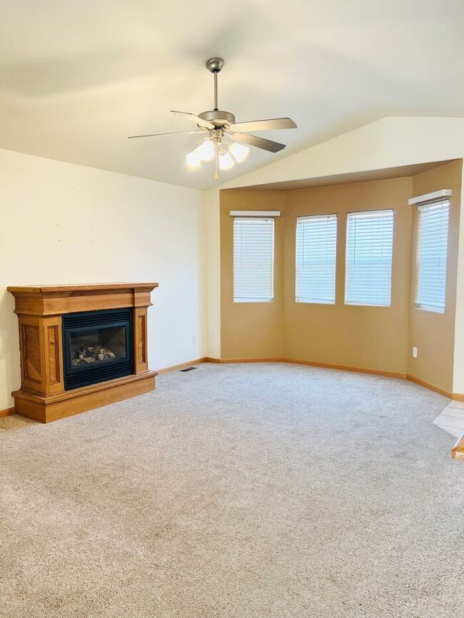 Building Photo - Wonderful 4bed 3ba Ranch in NW Loveland