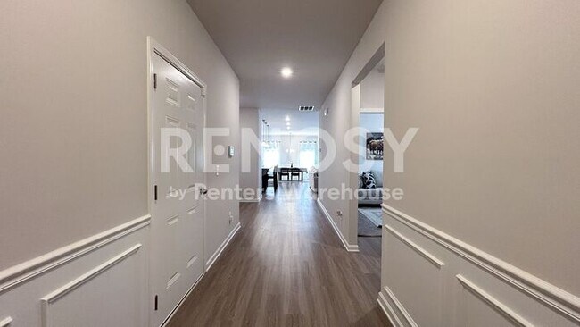 Foto del edificio - Stunning 3-bedroom 2-bath 1 level home