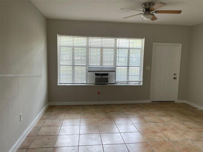 Foto del edificio - 1346 NW 6th St
