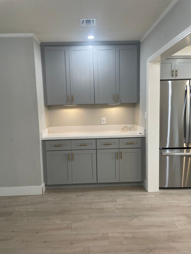 Building Photo - Newly Remodeled Home in East Sacramento