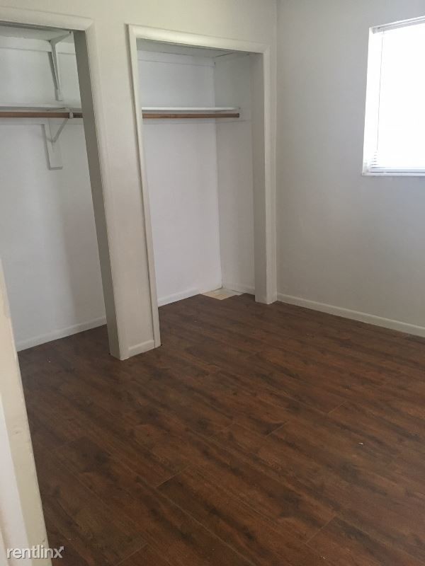 Building Photo - 1 br, 1 bath Apartment - 1908 NE 4 st