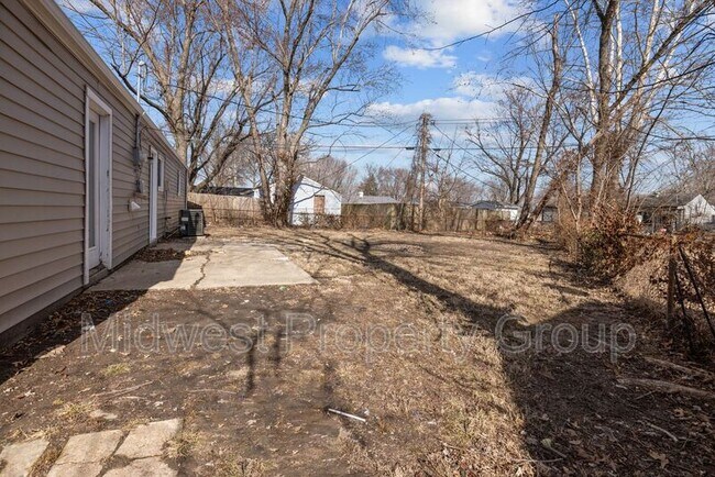 Building Photo - 10 Juno Dr