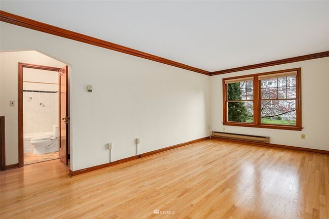 Building Photo - 400 Boylston Ave E