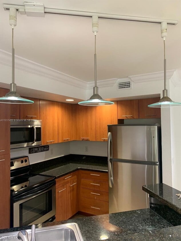Primary Photo - 2 br, 1 bath House - 595 Vista Isles Dr Ap...