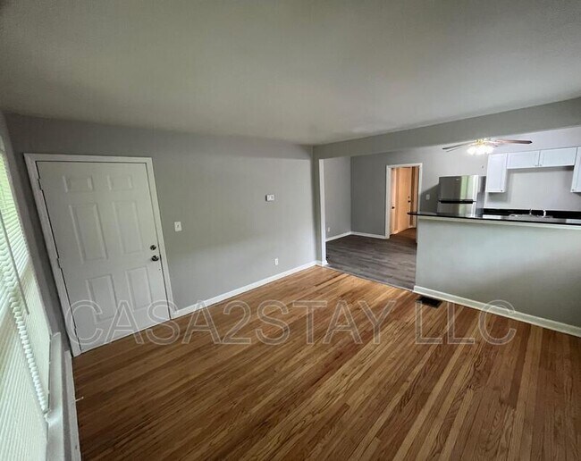 Building Photo - 1607 Algonquin Pkwy