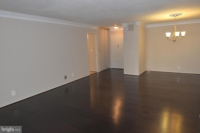 Building Photo - 8360 Greensboro Dr