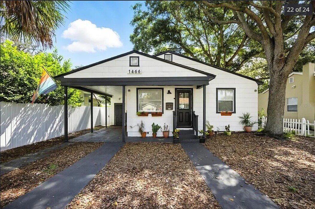 Foto principal - 1466 15th St S