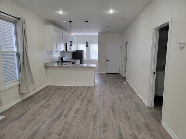 Building Photo - 2834 N Woodard St