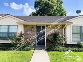 Building Photo - 1099 Sunmeadow Dr