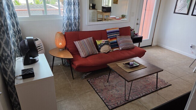 Foto del edificio - 2766 Island Ave