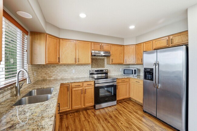 Foto del edificio - 1108 Scarlet Oak Dr