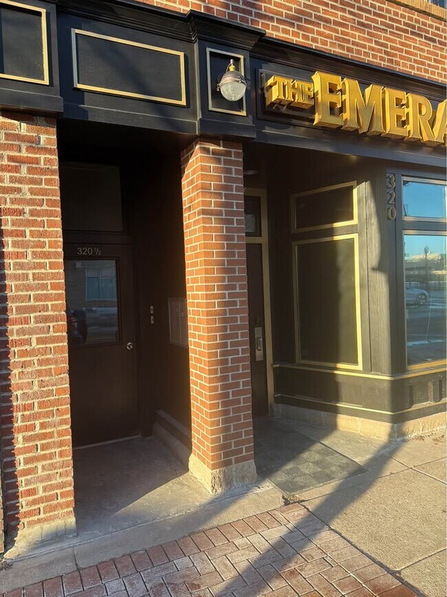 Foto del edificio - 320 Washington St
