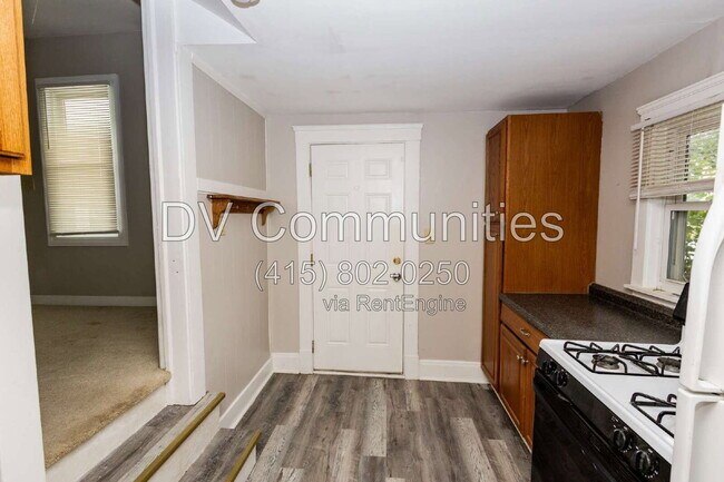 Foto del edificio - 4488 W 149th St
