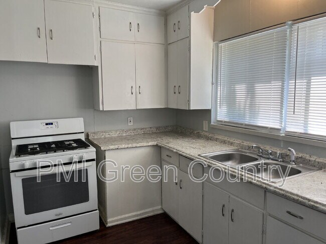 Foto del edificio - 342 E Woodrow St