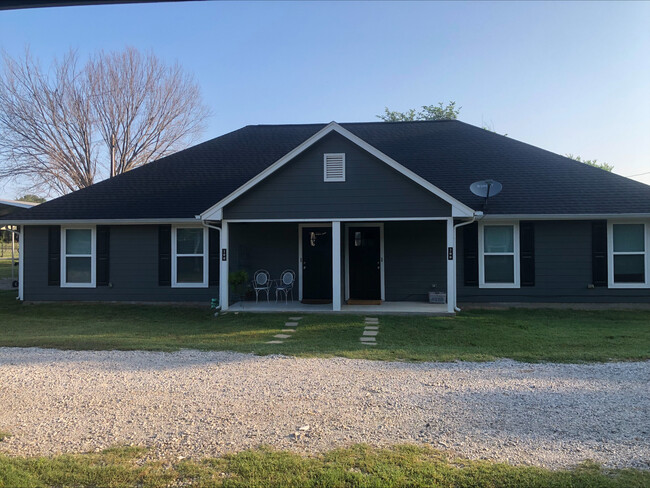 Building Photo - 403 Co Rd 3383