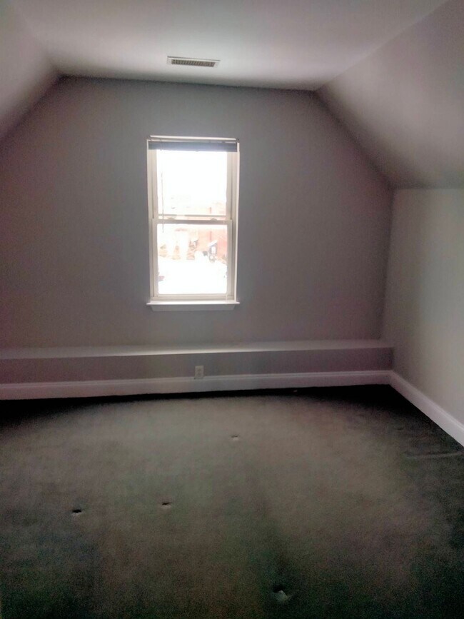 Building Photo - 21 Imlay St