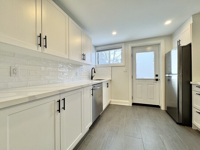 Photo du bâtiment - 97 Garfield Ave S