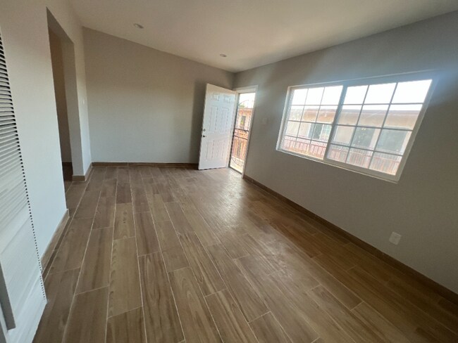 Foto del edificio - 9514 Avalon Blvd