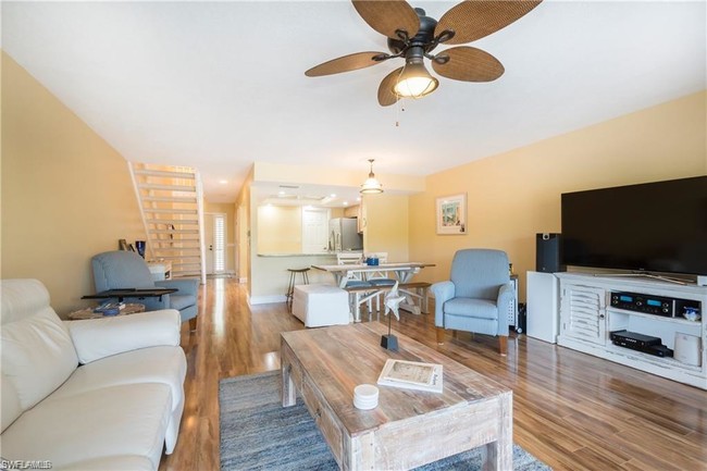 Building Photo - 811 Meadowland Dr