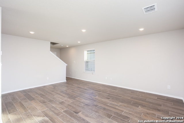 Building Photo - 2432 Ayers Dr