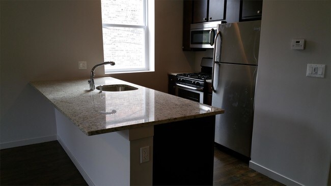 Foto del edificio - 1014 N Winchester Ave