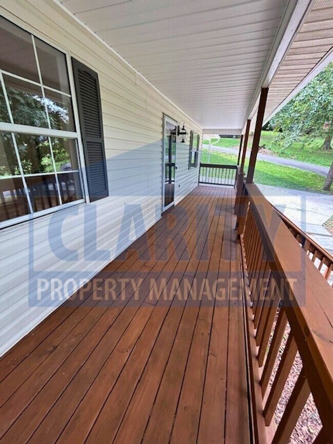 Foto del edificio - Newly renovated 3 bedroom, 2 bath ranch home!