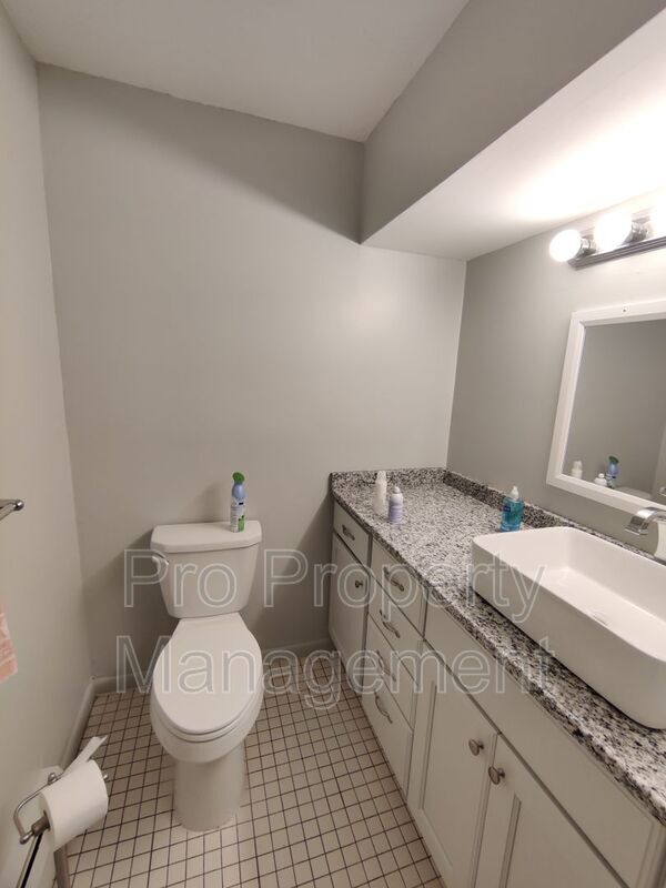 Foto del edificio - 218 Oakville Ave