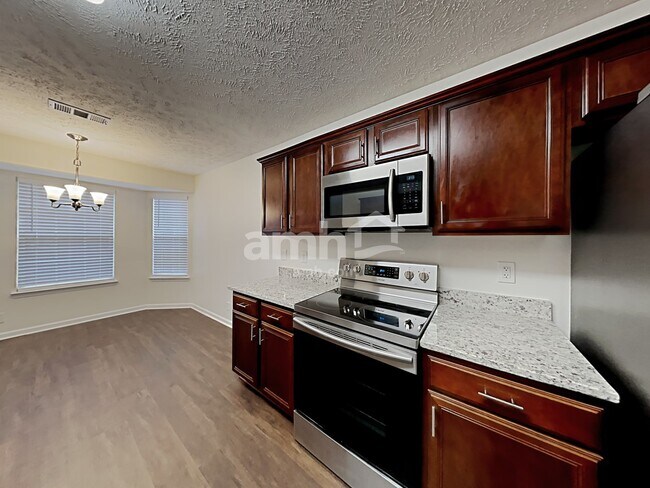 Foto del edificio - 1911 Odessa Ave