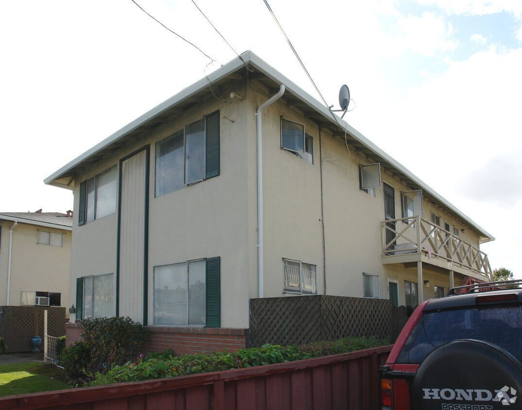 Building Photo - 1021 N 7th St